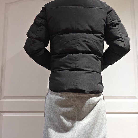 Canada goose jacket - Picture 3 of 4